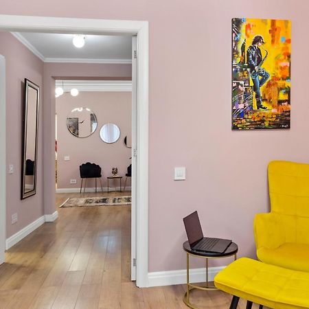 Coquet By Art City Bukares Bagian luar foto