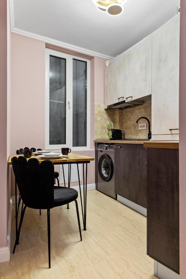 Coquet By Art City Bukares Bagian luar foto